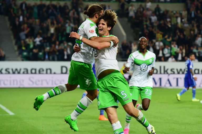 Wolfsburgo gana y se coloca como líder en la Bundesliga