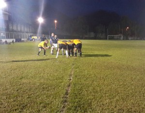 El partido entre Piratas y Maddogz gustó a los presentes.