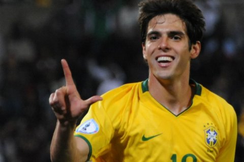 Kaká dice que «aún puede contribuir» a la selección de Brasil