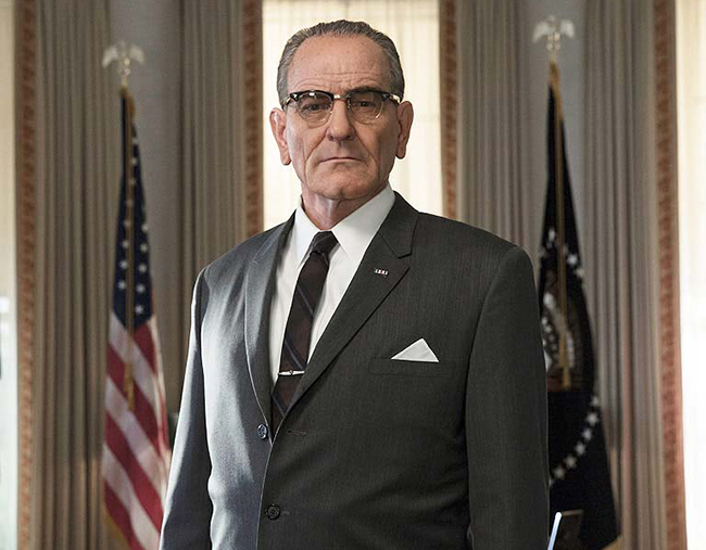 Irreconocible regreso de Bryan Cranston