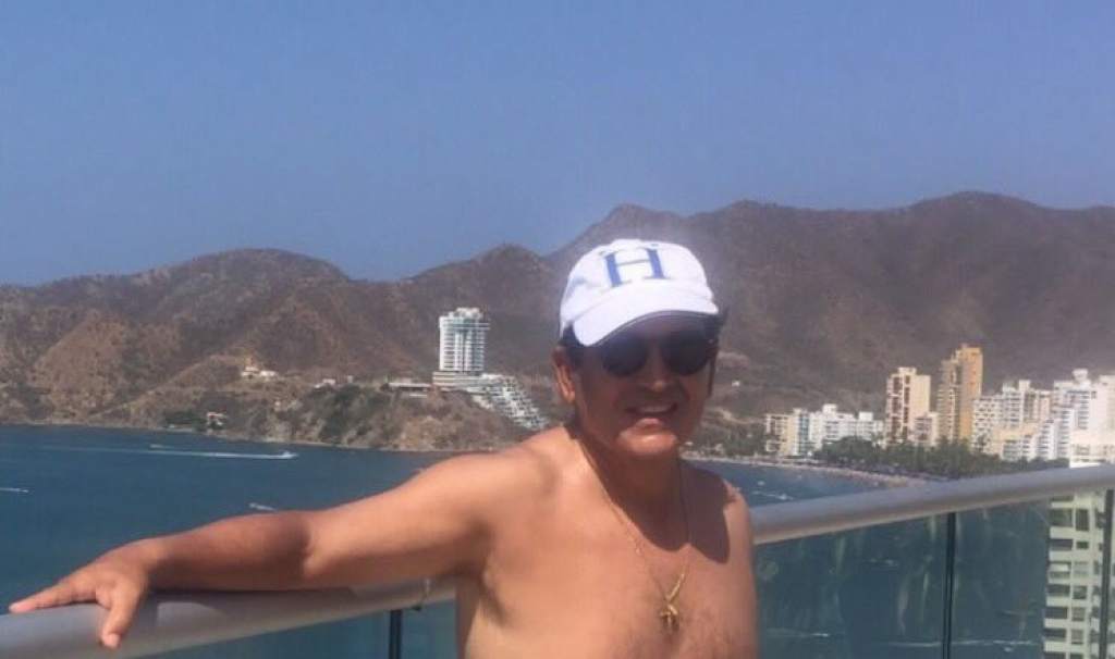 Jorge Luis Pinto se da sus vacaciones en Colombia