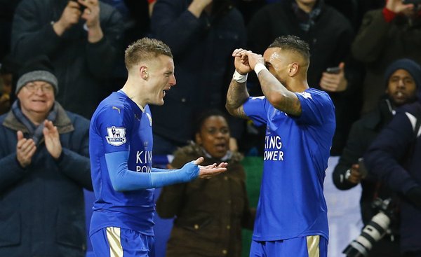 Leicester City derrota al Liverpool y sigue de líder
