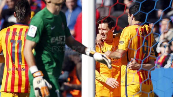 Barcelona derrotó al Levante y sigue de líder