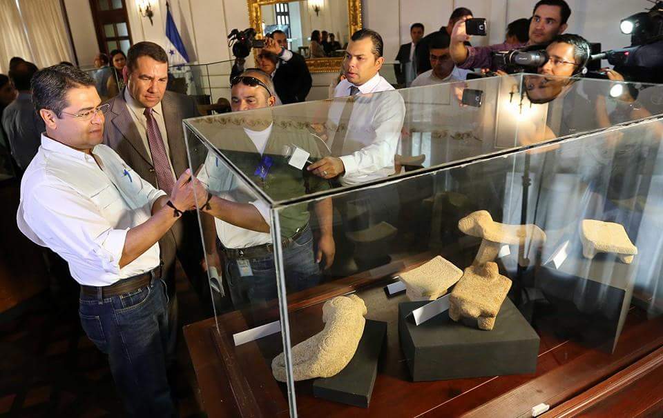 Exhiben en Casa Presidencial de Honduras 17 piezas de Ciudad Blanca