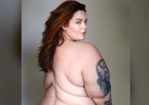 Modelo de talla plus se desnuda para sus haters en Instagram.