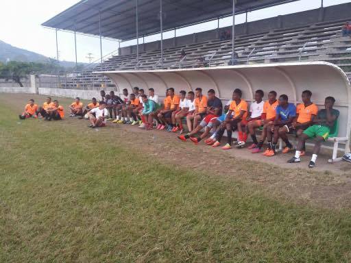 Gran parte del plantel de jugadores, se presentaron en el primer dia.