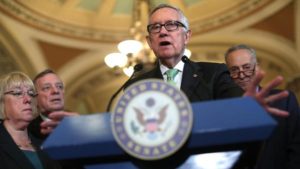 El senador (Dem) Harry Reid presentó un proyecto que aumenta las sanciones y condiciona los aportes de EEUU a que los países muestren avances en la lucha contra el crimen organizado (AFP)