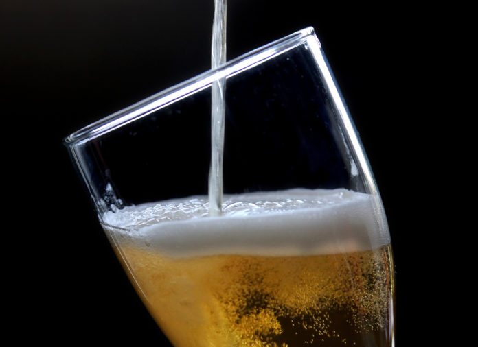 "Orinar por la ciencia" para elaborar cerveza