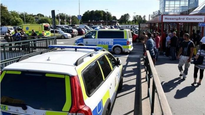 Tiroteo en centro comercial de Suecia