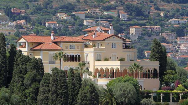 Diarios de todo el mundo aseguran que ésta es Les Cedres, la casa más cara del mundo