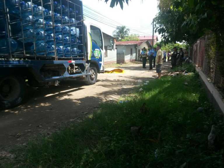 Niño muere tras ser arrollado por camión repartidor en La Lima