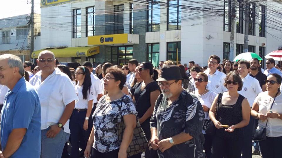 Costeños lamentaron y lloraron la irreparable pérdida de Guillermo.