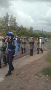 Los agentes de la Policía llegaron junto a los Cobras a liberal el bulevar 