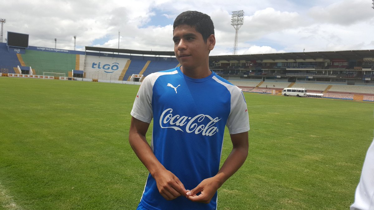 Pineda es un mediocampista con mucho talento. Apenas tiene 19 años.