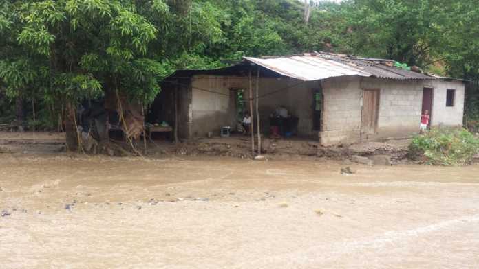 por las lluvias