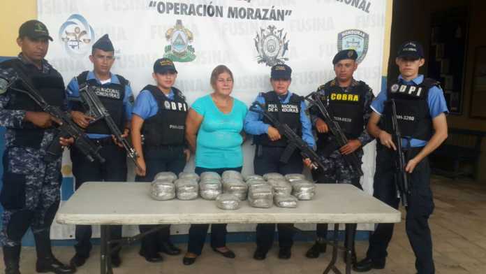 32 paquetes de marihuana