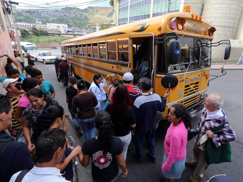 Transporte en Honduras sigue en crisis
