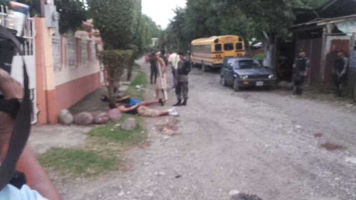 supuestos pandilleros en allanamientos en La Ceiba