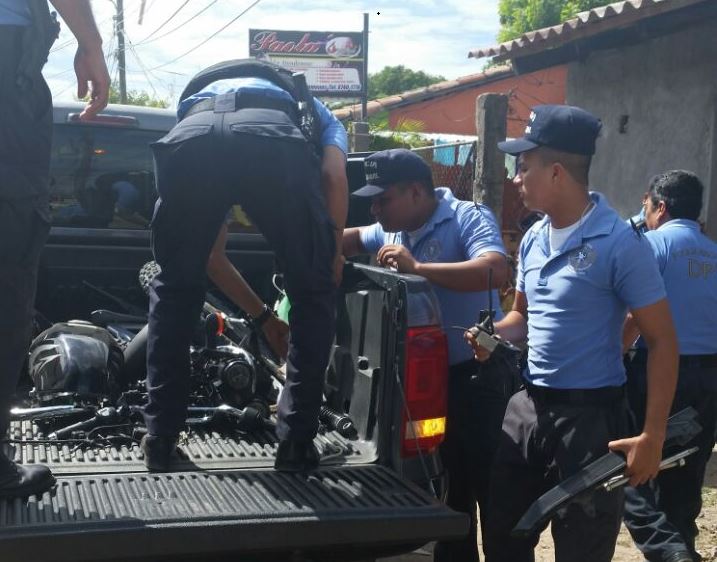 Varias partes de una motocicleta con reporte de robo fueron decomisadas por la DPI.