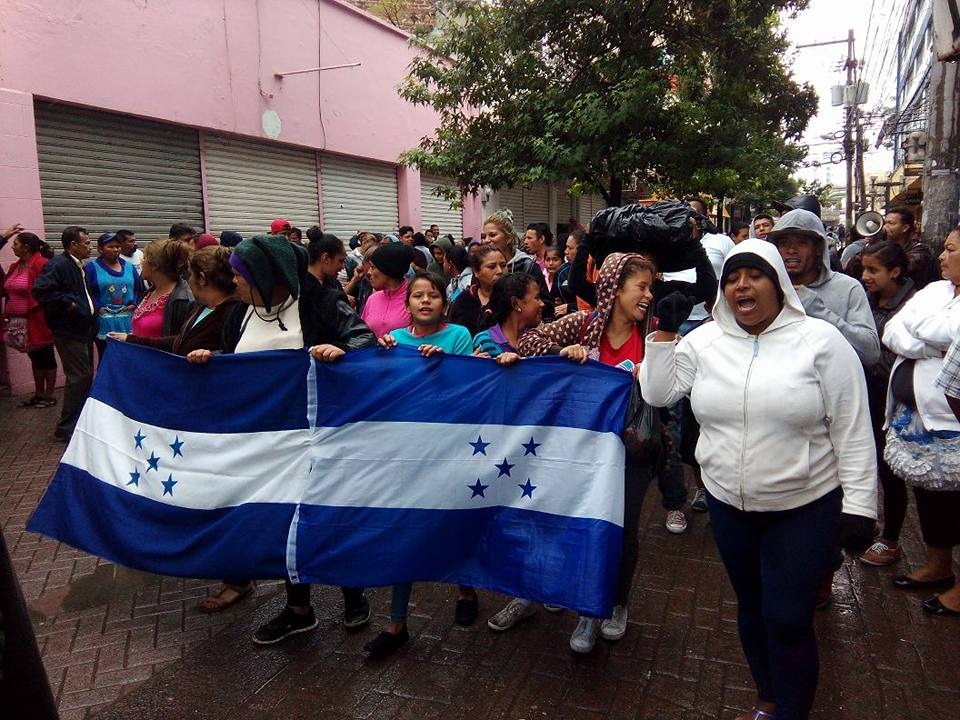 Tercer día consecutivo de protestas de vendedores en centro capitalino