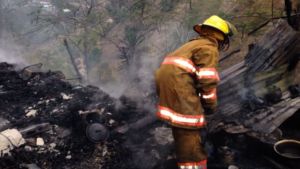 Se calcinó casa en colonia Las Torres de Comayagüela