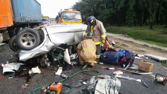 accidente vehicular en Tela