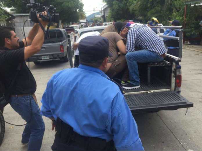 Seis detenidos cuando se suposo que querían rematar al empresario.