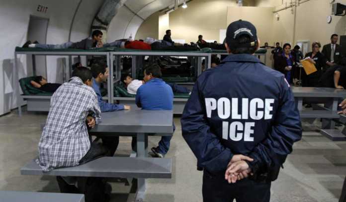 arrestaron 74 inmigrantes