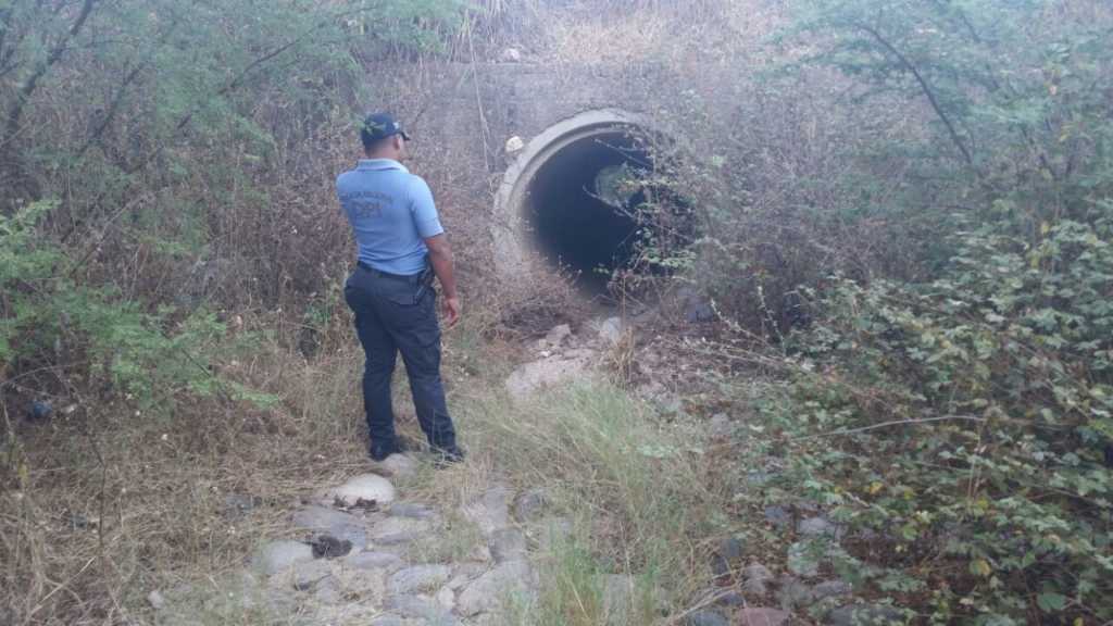 Lugar donde llevaron por la fuerza hasta un solar baldío.