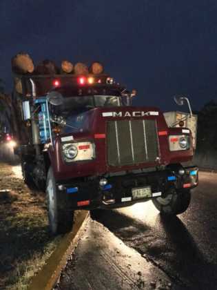 Fiscalía de Ambiente de SPS logra detención de Miguel Vásquez y Alfredo Jiménez por Transporte Ilegal de Producto Forestal