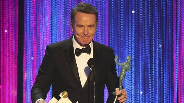 Bryan Cranston se llevó el premio a Mejor actor en serie limitada o película para TV por "All The Way".