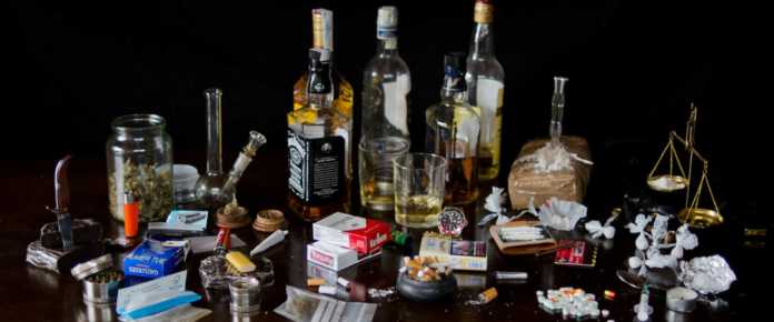 drogas, alcohol y cigarros