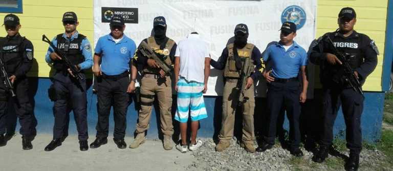Menor de edad detenido por extorsión en La Ceiba