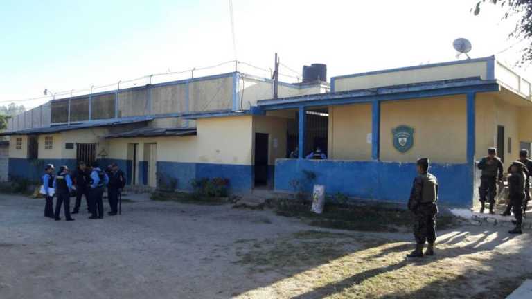 operativo en centro penal de Marcala