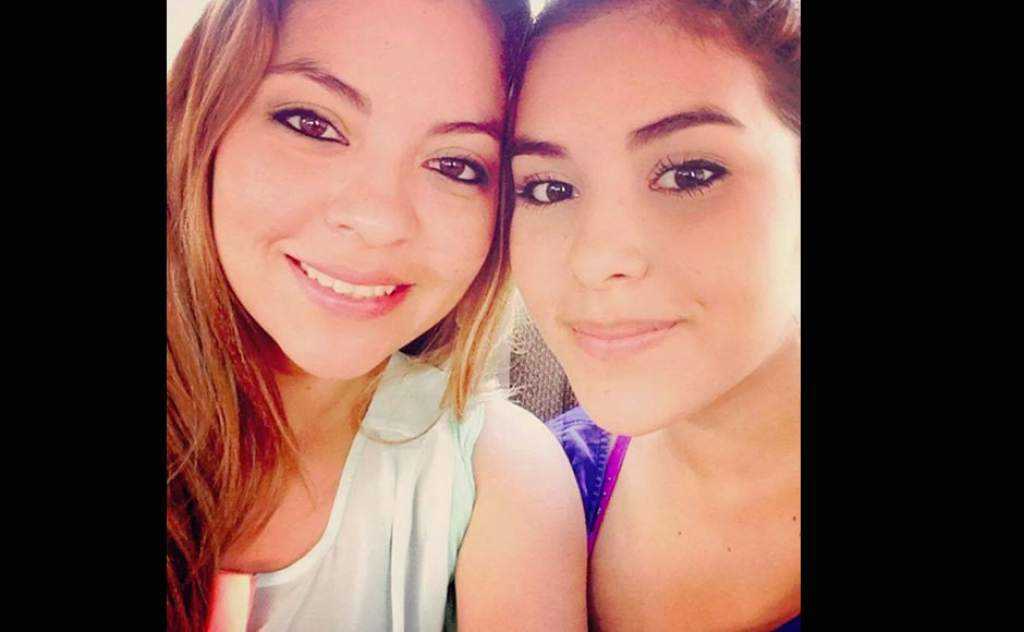 Sofía y María José Alvarado