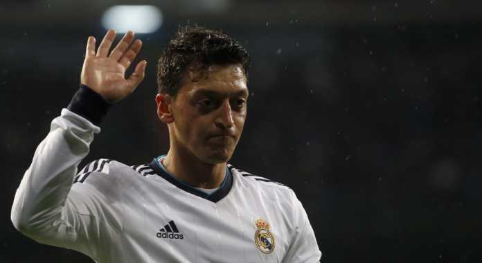 Özil