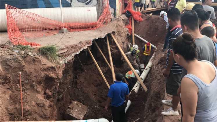 dos obreros quedaron soterrados