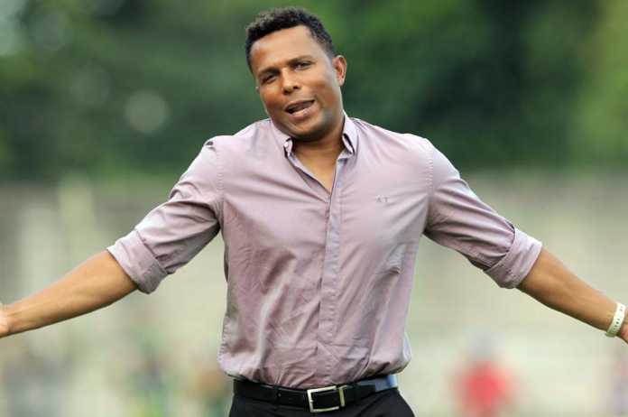 Carlos Pavón