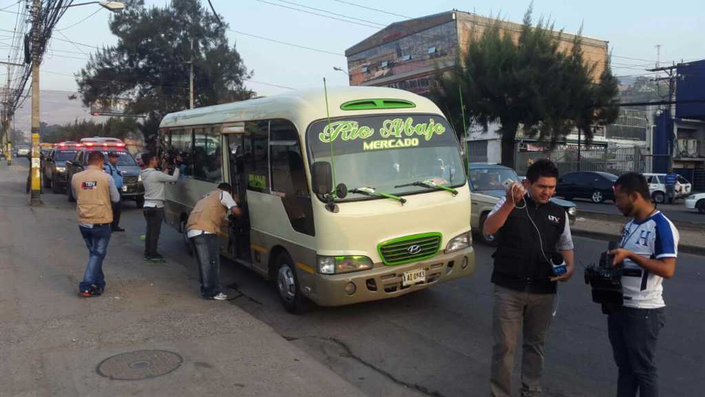 Autobús donde se conducía el comerciante