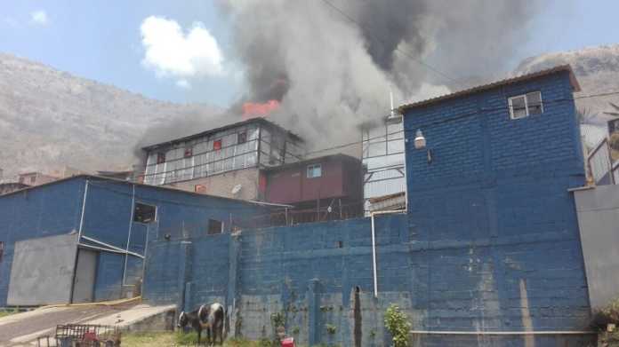 incendio de negocios en Tegucigalpa incendio de negocios en Tegucigalpa