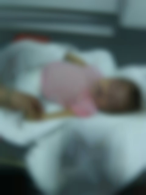 Una bebé de siete meses