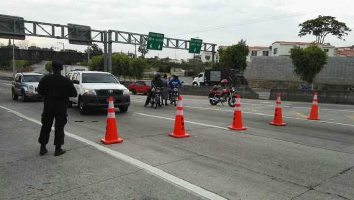 Cierre de carreteras en El Salvador