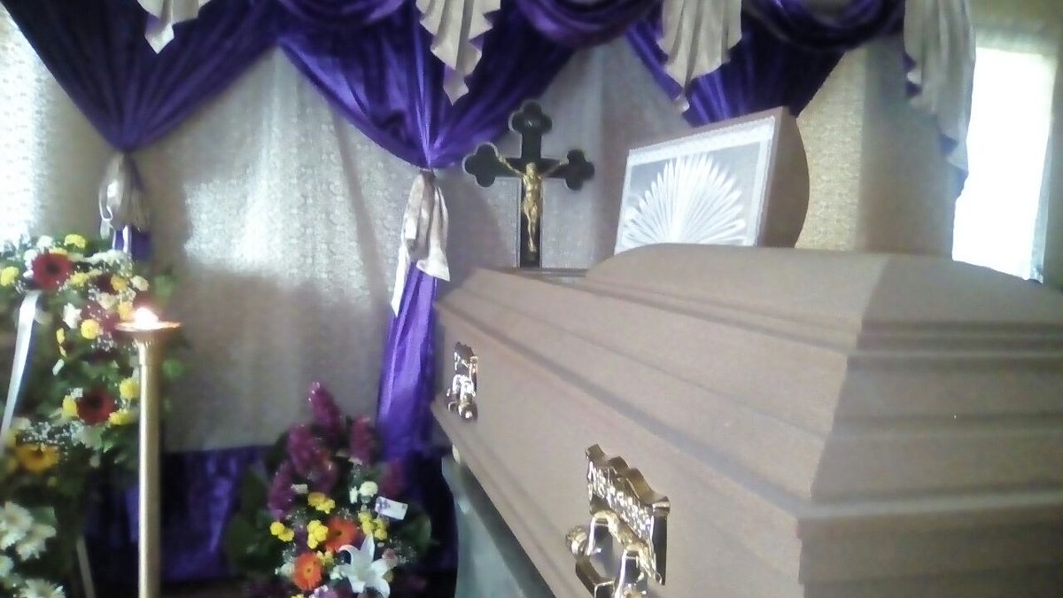 Velatorio de la bella joven en la zona norte de Honduras