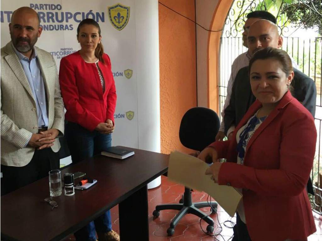 La diputada Marlene Alvarenga dice ir con todo en estas elecciones