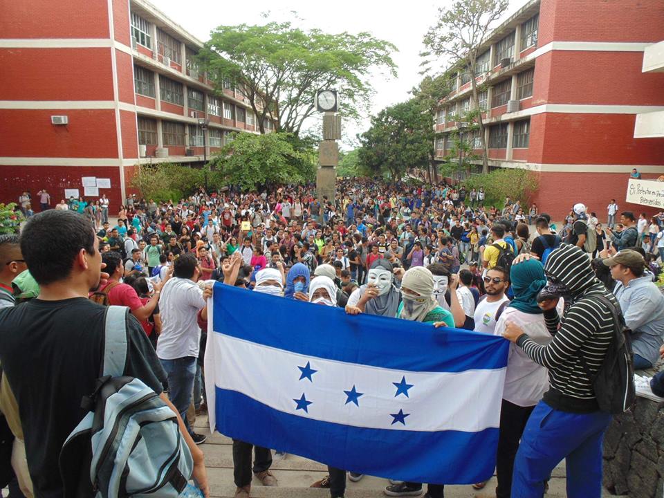 estudiantes en protesta