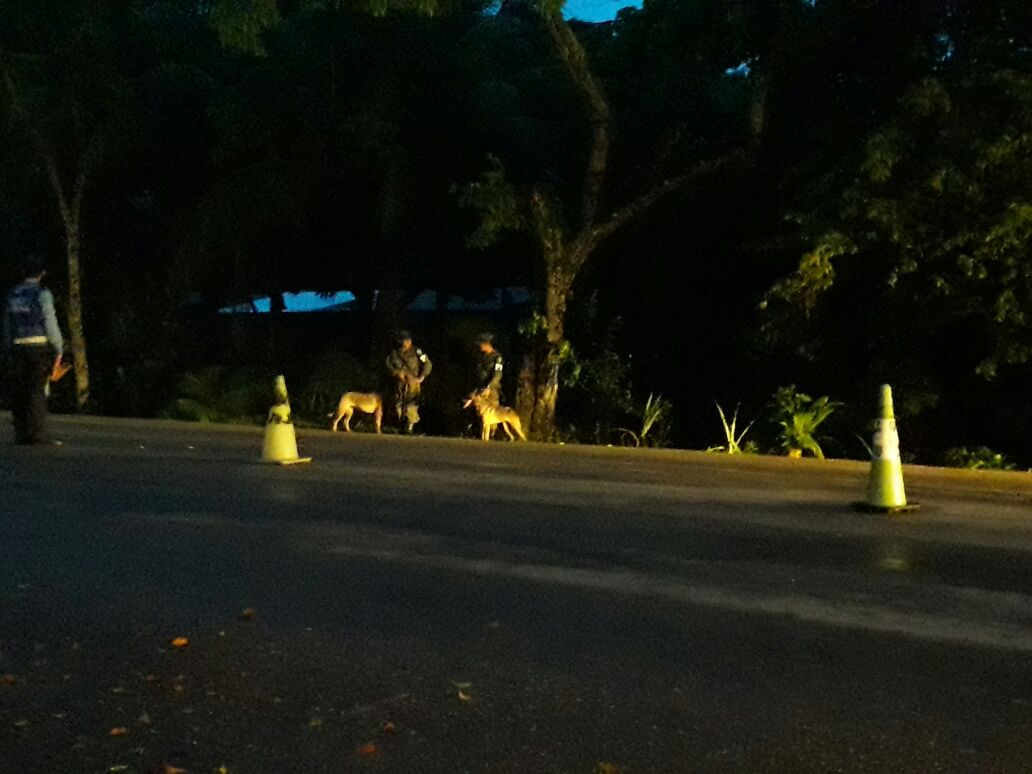 Ejecutan registros en la posta de aldea Planes, Sonaguera, Colón, en busca de armas, drogas y transporte ilegal de madera.