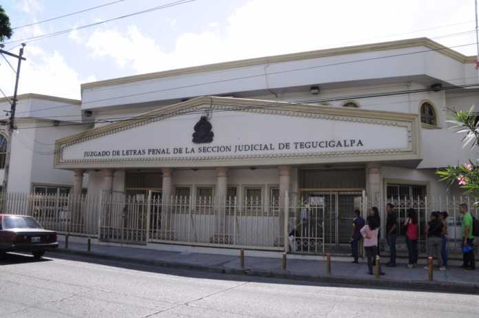 universitaria capturada