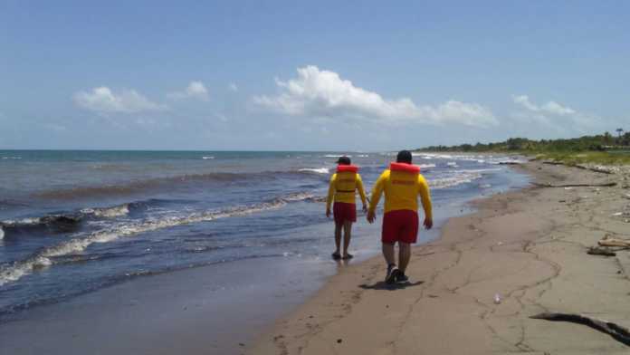 pescadores en Puerto Cortés