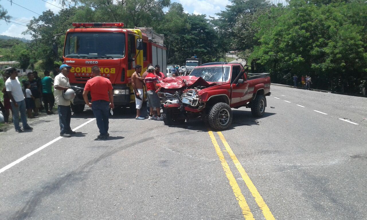Vehículo involucrado en el accidente de tránsito en el occidente del país