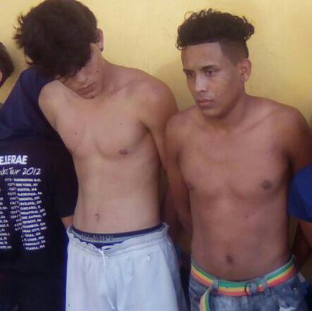 Captura Agentes de la Policía Nacional capturaron a dos supuestos miembros de la mara MS-13 en la ciudad de El Progreso, departamento de Yoro.